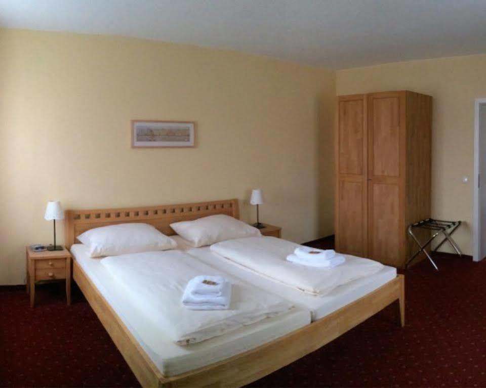Hotel Leitner カウフボイレン エクステリア 写真